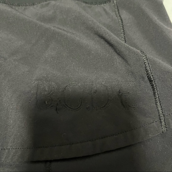 Black 6 Reg Lululemon Speed up Shorts - Picture 6 of 6